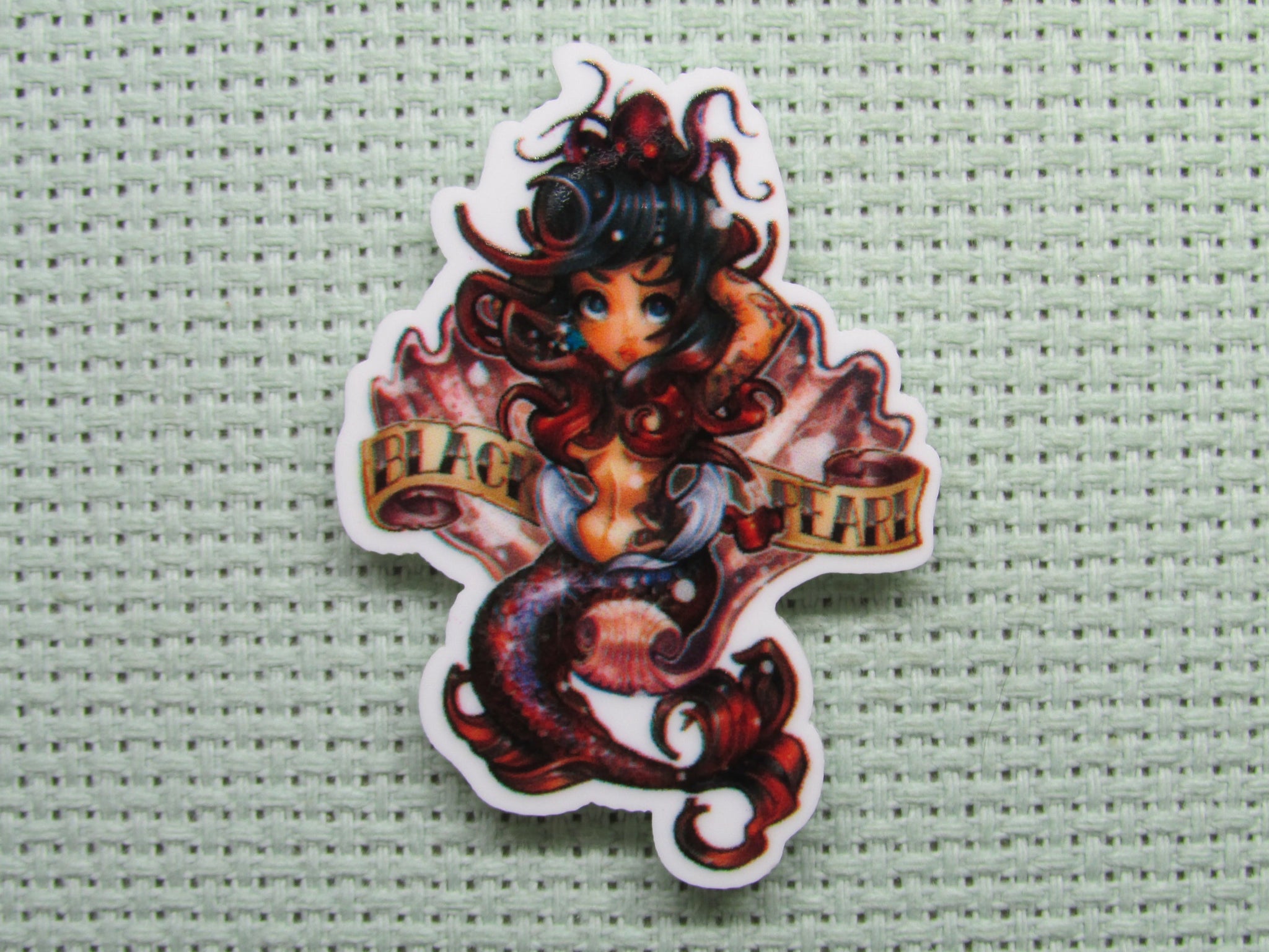 First view of the Black Pearl Mermaid Needle Minder