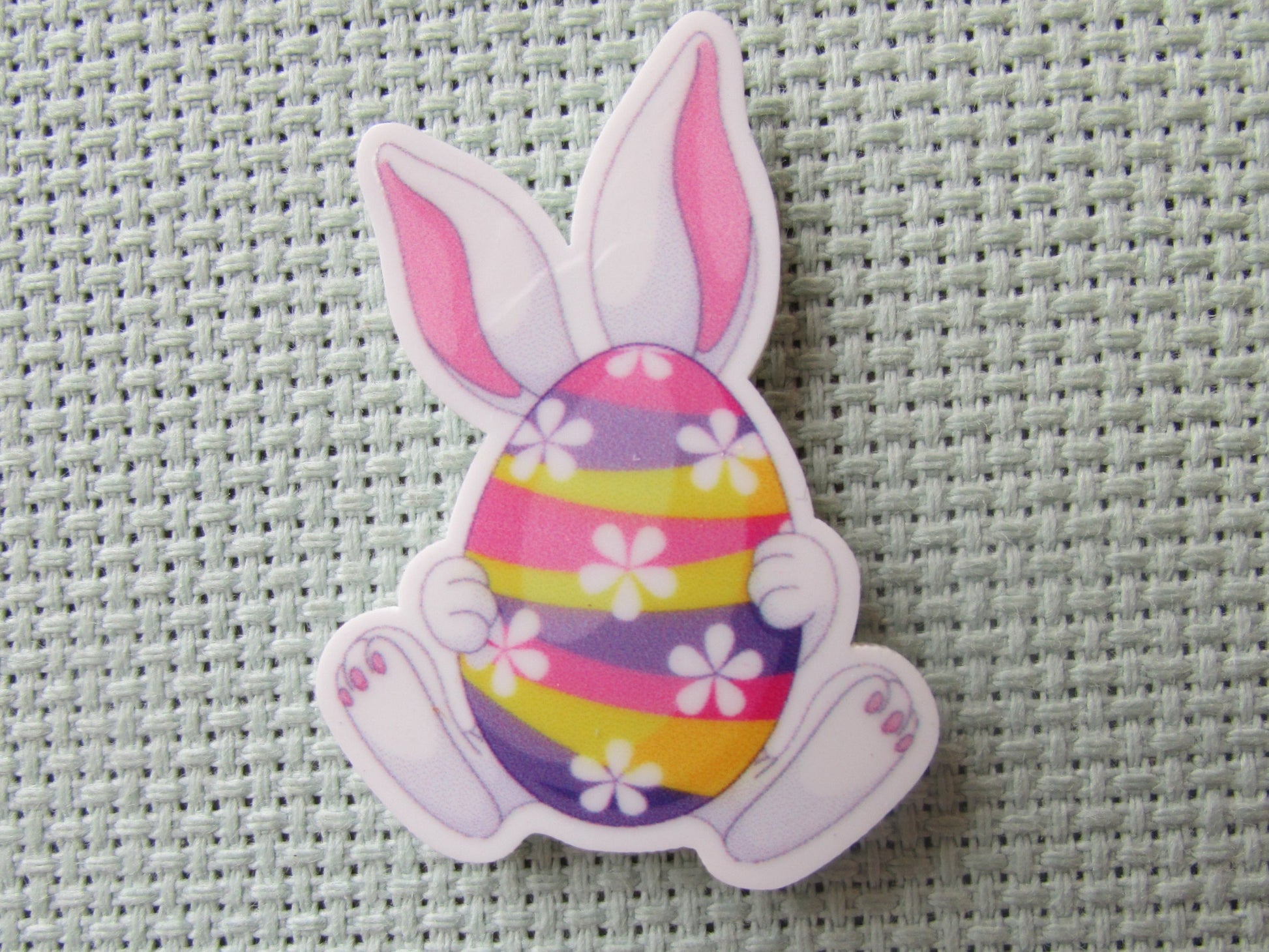 First view of the Easter Egg Bunny Needle Minder