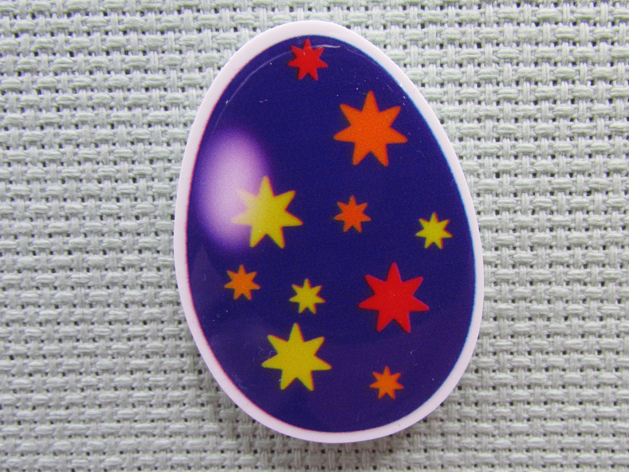First view of the Purple Decorated Easter Egg Needle Minder