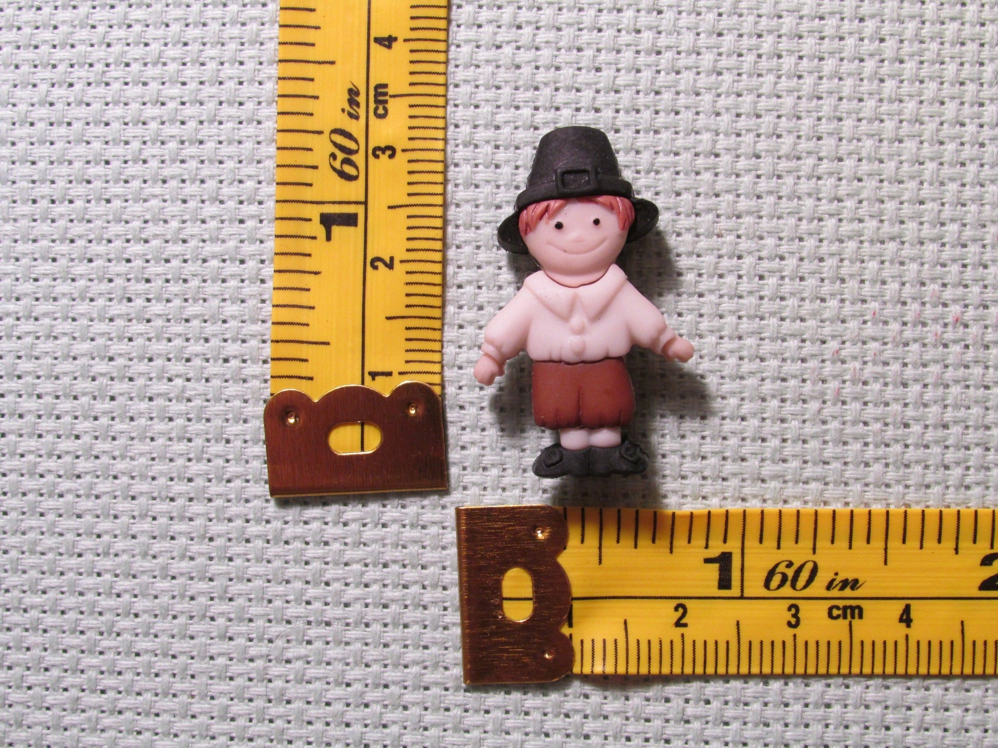 Third view of the Boy or Girl Pilgrim Needle Minder
