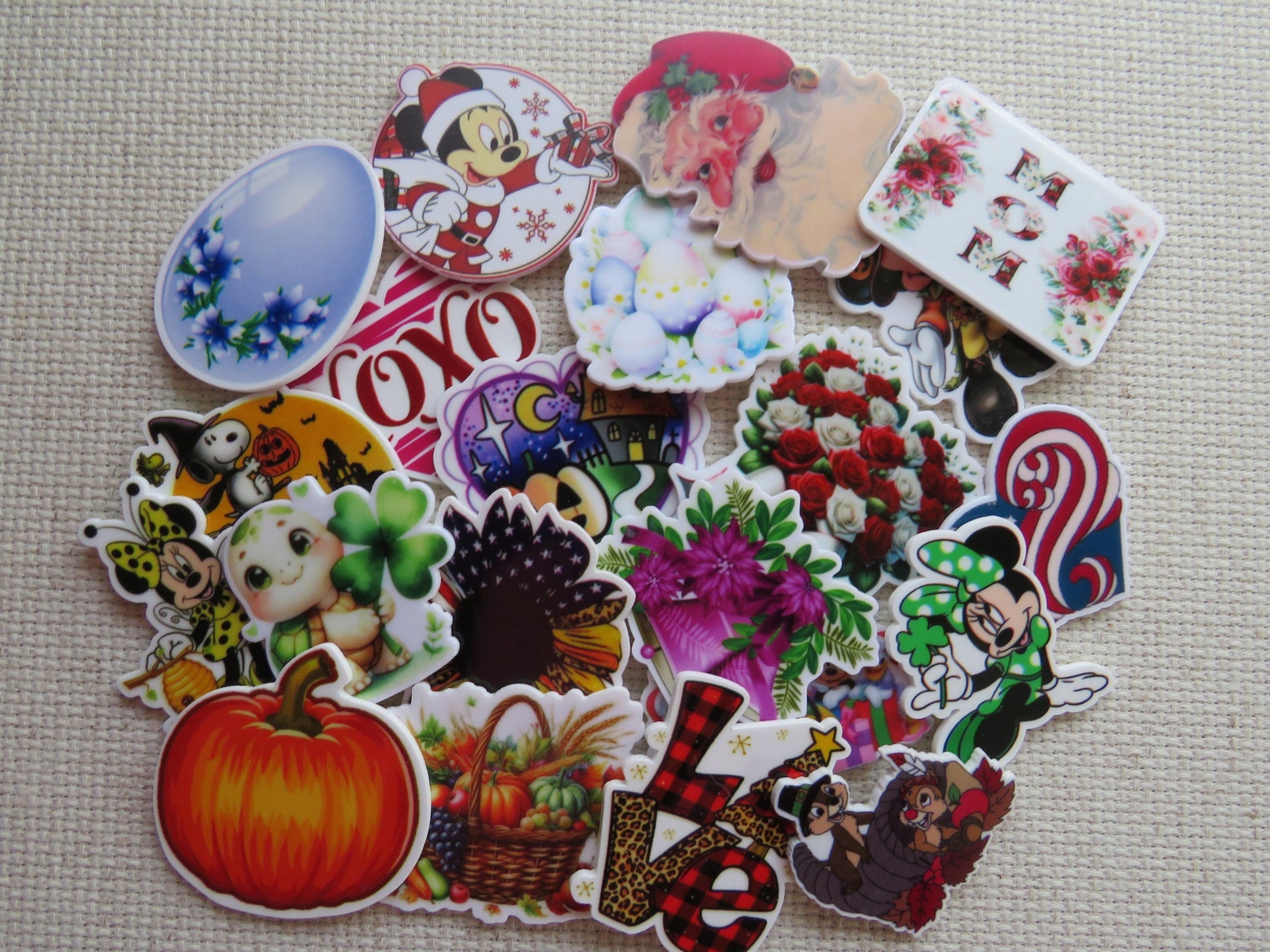 First view of Mystery Holiday Pack Needle Minder.